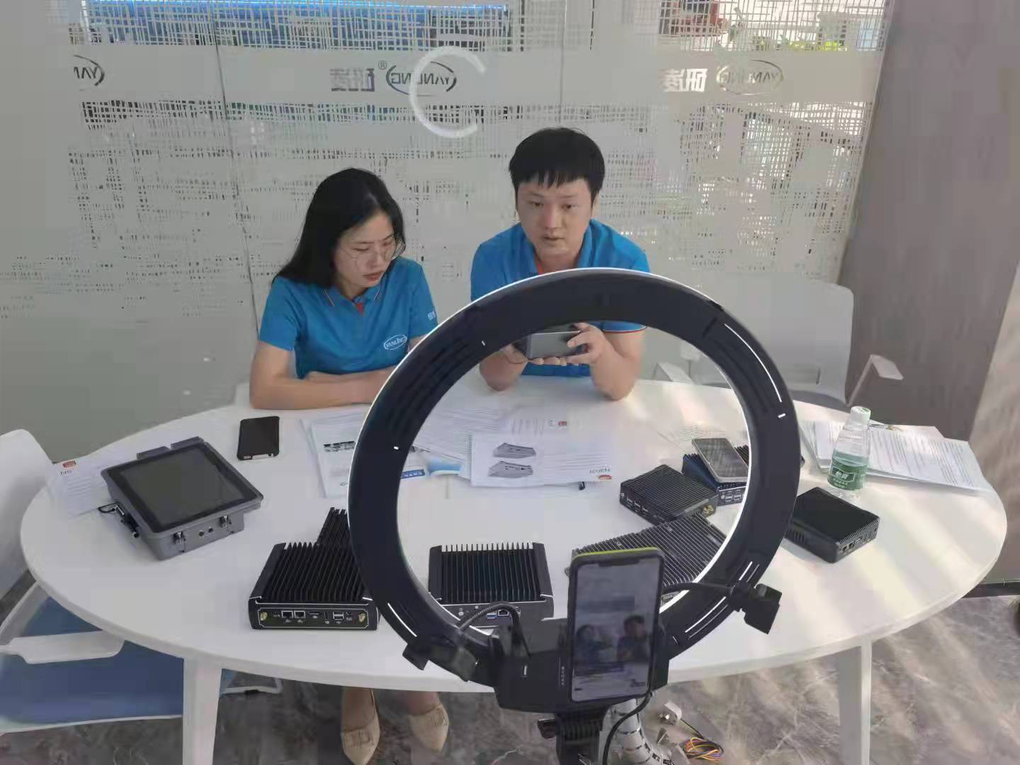 โปรโมตการถ่ายทอดสดในเดือนกันยายน